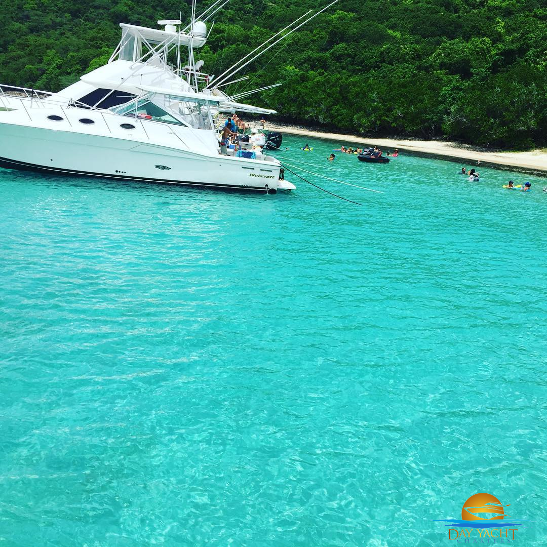 Flybridge yacht cruising the east coast of Puerto Rico, Puerto del Rey Marina Fajardo